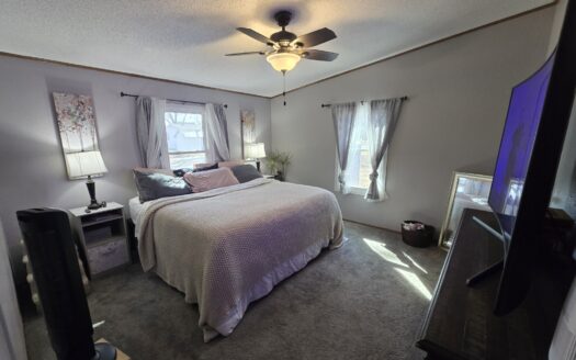 Corner Lot! 3 Bedrooms PLUS a Den! Covered Deck! Ramp! ManyUpdates!