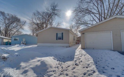 Double Wide With Garage! + 6 Months Free Lot Rent!