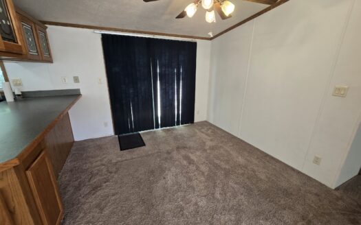 Absolutely Beautiful! Garage! Available Immediately!