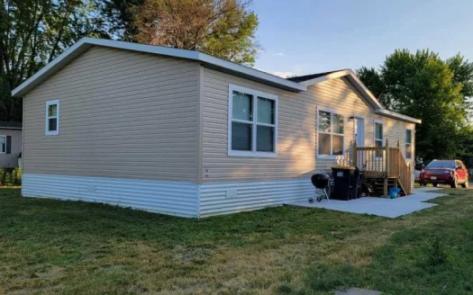 Absolutely Loaded with Extras! Bonus Room / Office / Den/ 4th Bedroom?