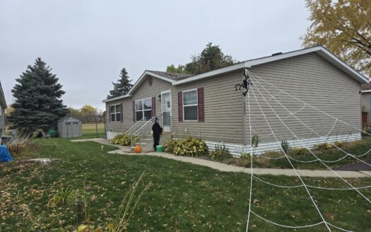 Outside Lot with Private Back Yard! Absolutely Gorgeous! Bonus Room!