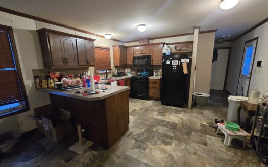 Neat and Clean! Loaded with Upgrades!