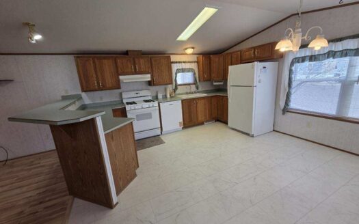 Neat and Clean! Many Updates! Available Immediately!