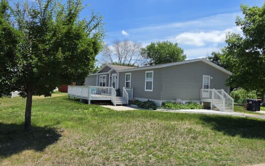 Enormous Rare 4 Bedroom! Still Like New! Absolutely Gorgeous!