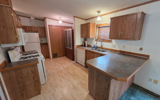 Just Listed! Double Wide! Move Right In!