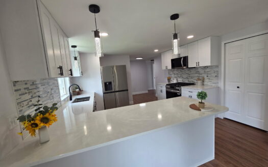 Rare 4 Bedroom! Completely Remodeled! Absolutely Georgous!