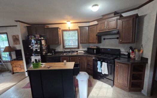 Large Outside Cul De Sac Lot! Huge Deck!