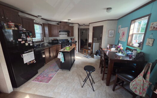 Large Outside Cul De Sac Lot! Huge Deck!