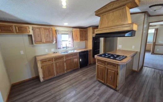 Neat and Clean! Updates Throughout! Move Right In!