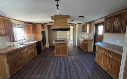 Neat and Clean! Updates Throughout! Move Right In!