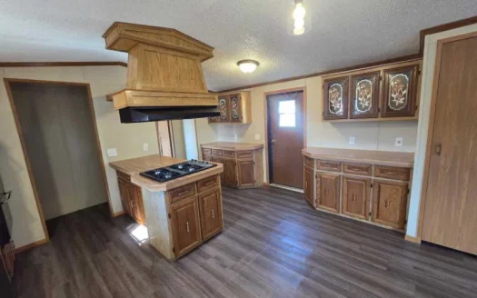 Neat and Clean! Updates Throughout! Move Right In!