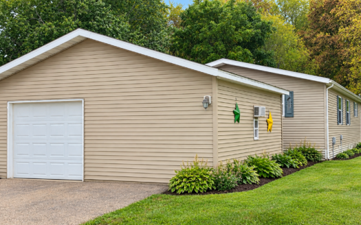 Outside Cul de Sac! Rare 4 Car Driveway AND a GARAGE!